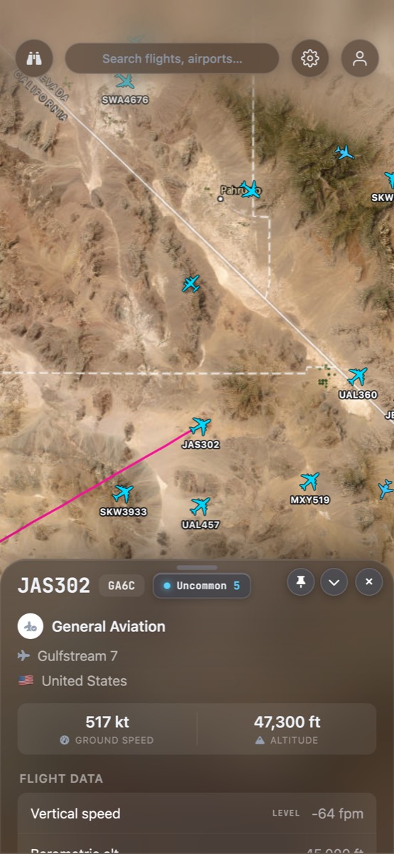 Squawk plane sheet — live flight data, rarity chip and trail